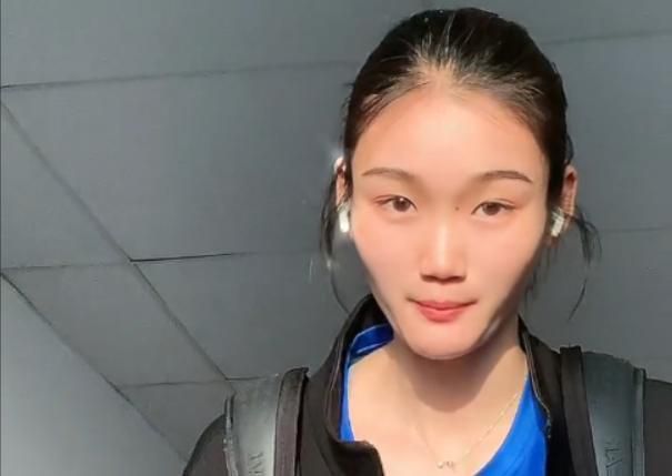 亚洲另类激情春色校园小说